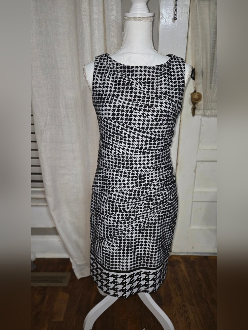Black & White Houndstooth Sheath Dress - Classic Women's Dress